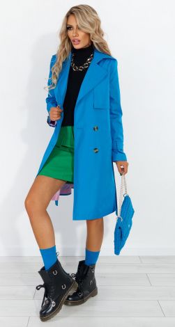 Stylish trench coat in a beautiful color