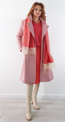 Модное лаконичное пальто