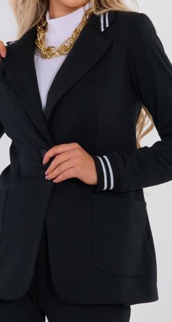 Comfortable knitted suit with a jacket