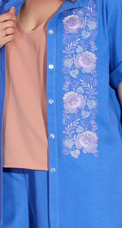 Summer trouser suit with embroidery