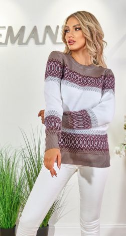 A beautiful sweater with a shiny thread