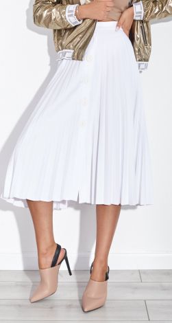 Pleated skirt with button fastening
