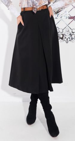 Flared skirt with pleats