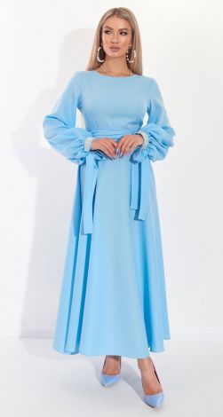 Блакитна сукня