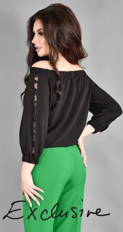 Blouse with guipure