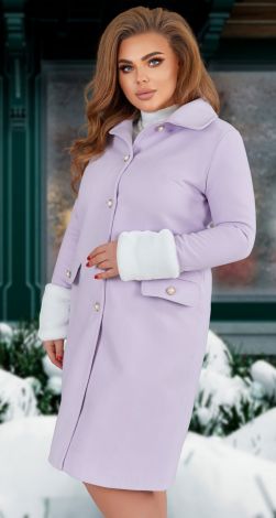 Fashionable coat with detachable fur