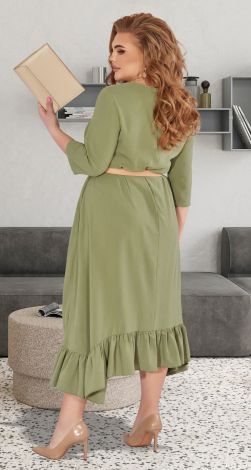 Beautiful plus size dress with a frill