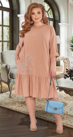 Lightweight plus size dress with delicate embroidery