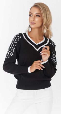 Black and white sweater with embroidery