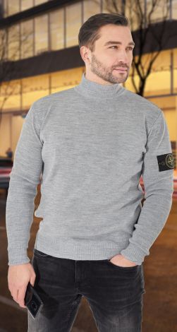 Men's sweater with embroidery
