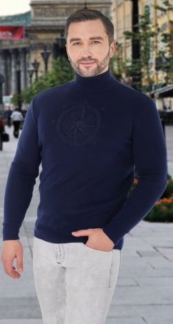 Мужской свитер с вышивкой