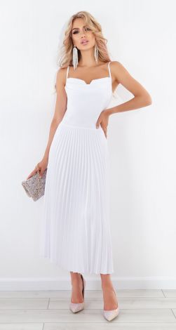 Elegant white pleated dress