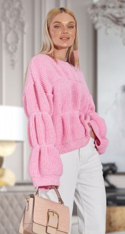 Fashionable bright sweater
