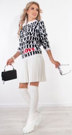 Sweater with letters