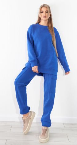 Warm fleece suit with large pockets