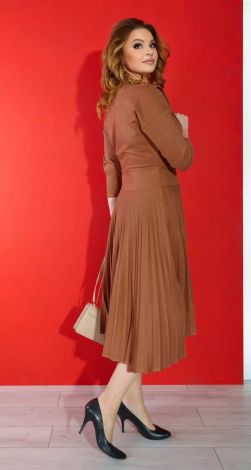 Стильна замшева сукня пліссе