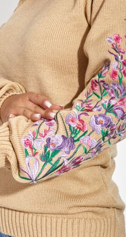 Sweater with beautiful embroidery