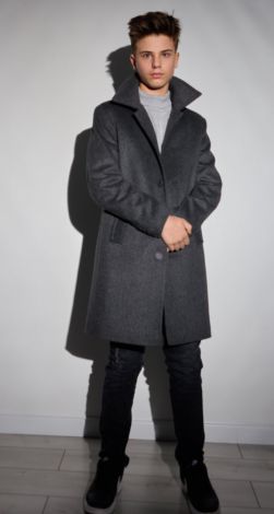 Cashmere coat for a teenager