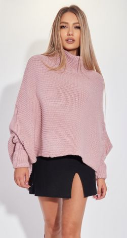 Voluminous knit sweater