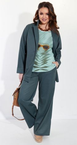 Trouser suit with a top
