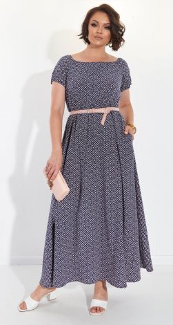 Maxi dress with open shoulders