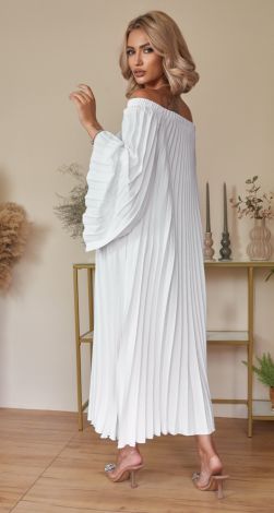 Pleated dress with slit