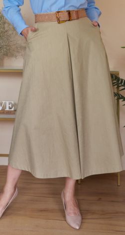 Fashionable linen skirt