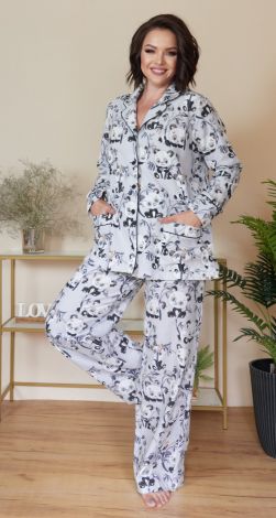 Pajamas made of natural fabric