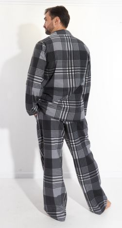 Pajamas made of natural fabric