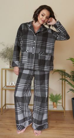 Pajamas made of natural fabric