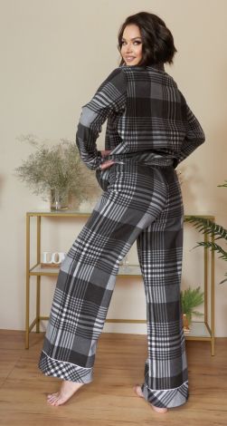 Pajamas made of natural fabric