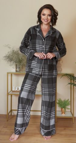 Pajamas made of natural fabric