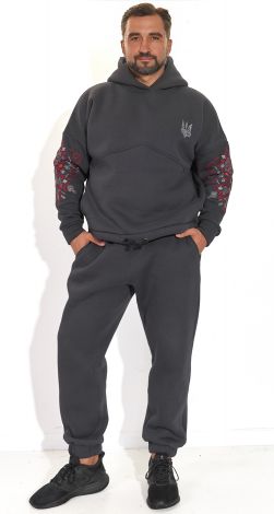 Теплий костюм з українською вишивкою