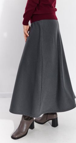 A beautiful A-silhouette skirt, cut diagonally