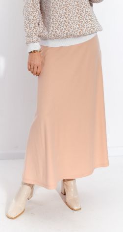 A beautiful A-silhouette skirt, cut diagonally