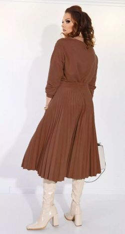 Костюми жіночі