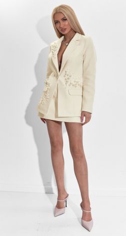 Костюми жіночі