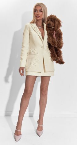 Костюми жіночі