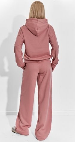 Костюми жіночі