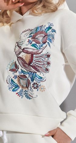 Костюми жіночі