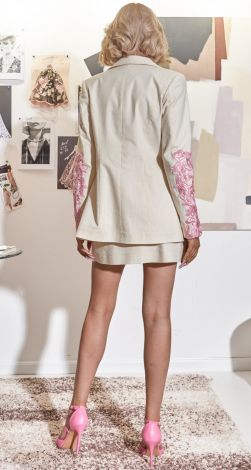 Костюми жіночі