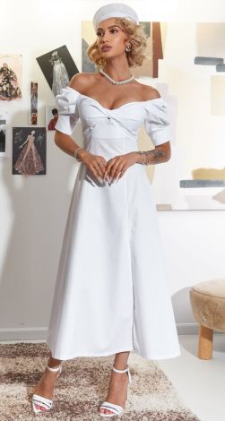 Ідеальна біла сукня