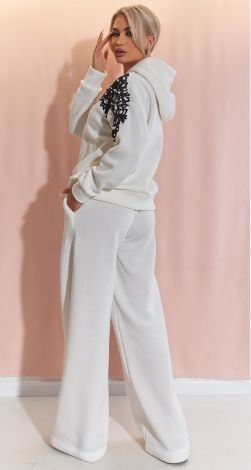 Костюми жіночі