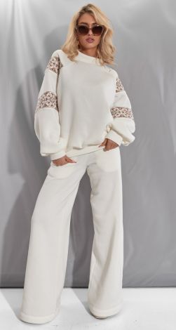 Костюми жіночі