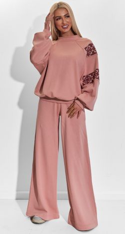 Костюм з вишивкою, без капюшона