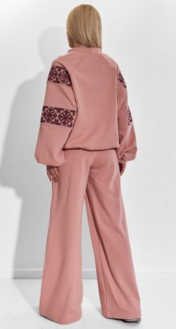 Костюми жіночі