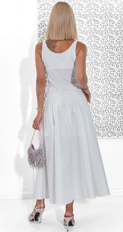 The perfect top with a double bodice line