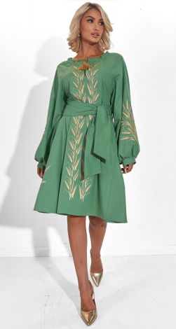 Лляна сукня з вишивкою