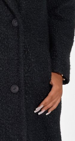 Жіночий верхній одяг