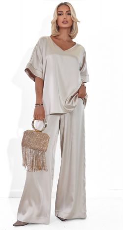 Шовковий костюм